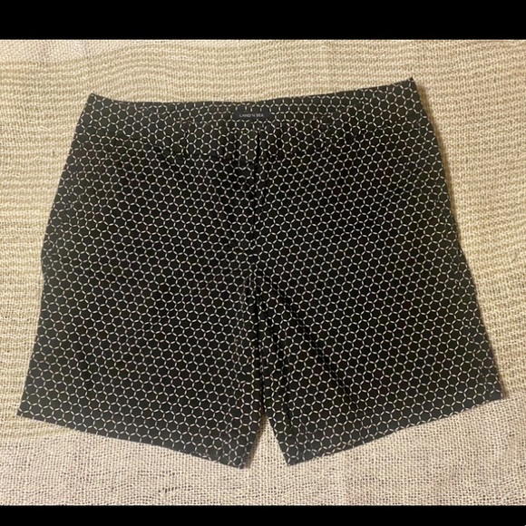 LAND AND SEA BLACK AND WHITE SHORTS. - Picture 1 of 2